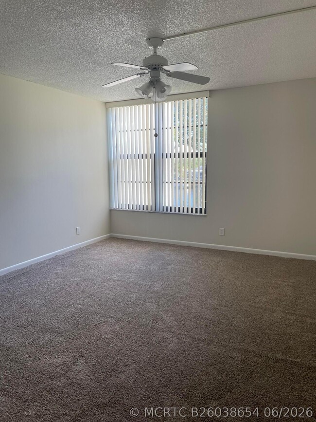 Building Photo - 14 Royal Palm Way