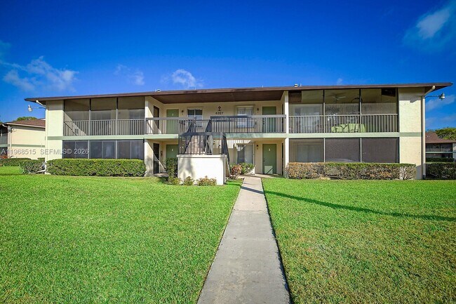 Building Photo - 6327 Chasewood Dr