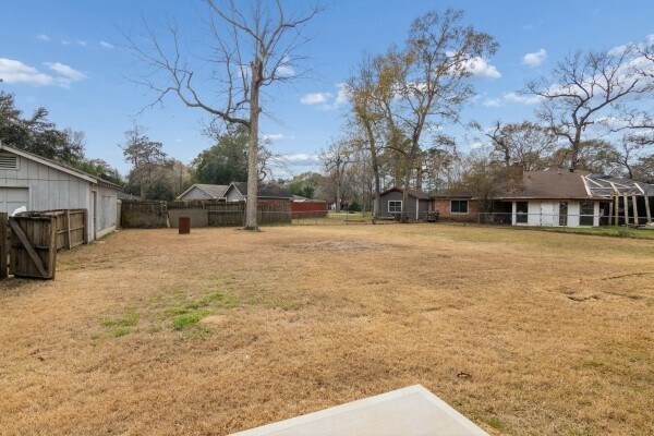 Building Photo - 407 Holly Ln