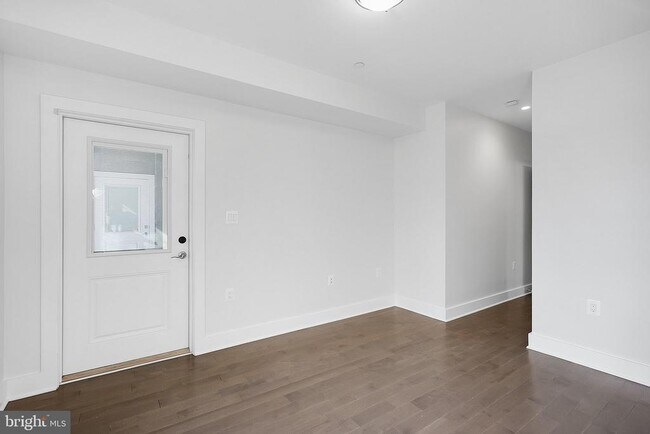 Building Photo - 3821 14th St NW