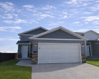 Building Photo - 3220 31st St S