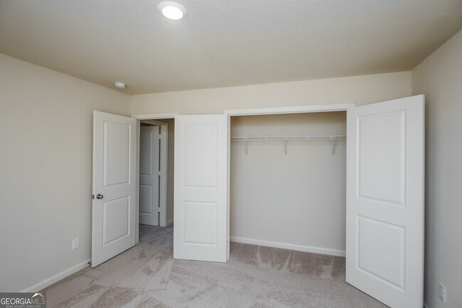Building Photo - 340 Augusta Woods Dr