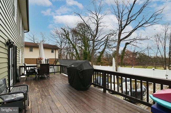 Building Photo - 6431 Forest Rd