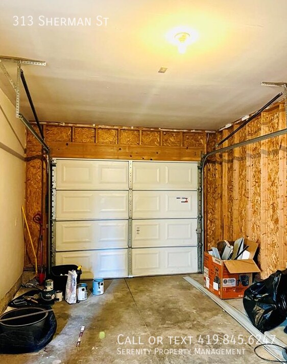 Building Photo - 313 Sherman St