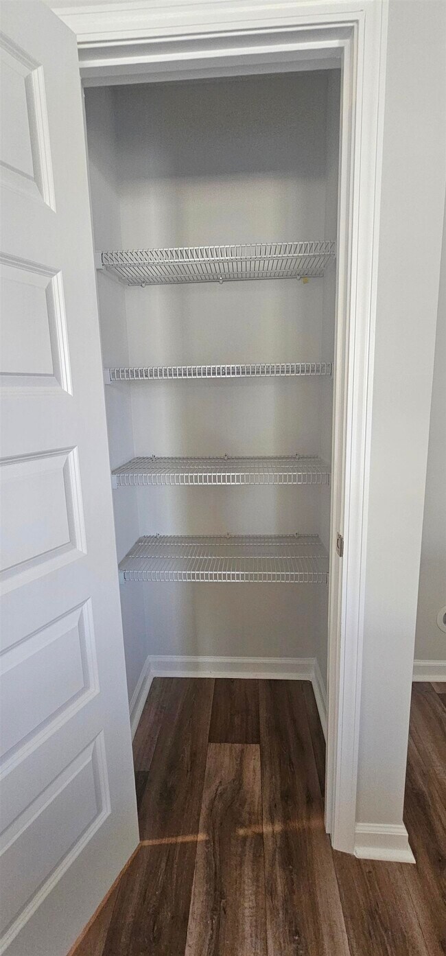 Building Photo - 337 Sweet Vernal St