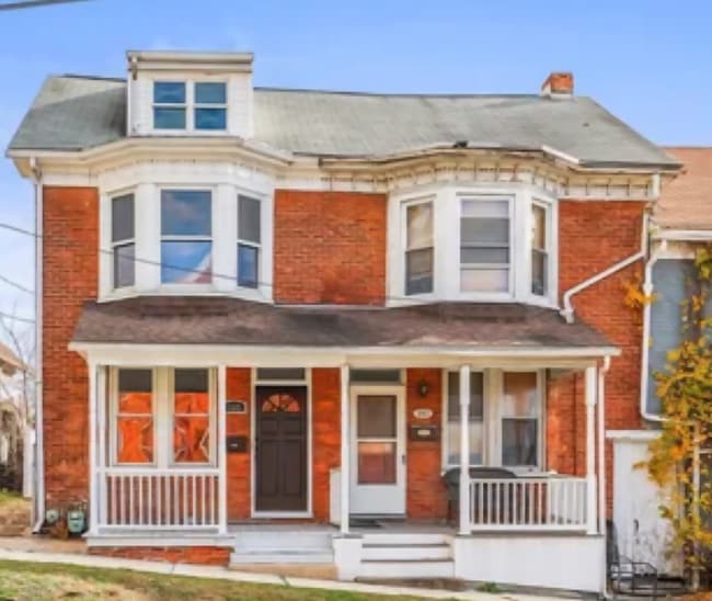 Building Photo - 145 N Main St