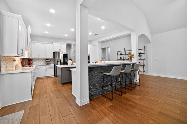 Building Photo - 1904 Woolsey Wy