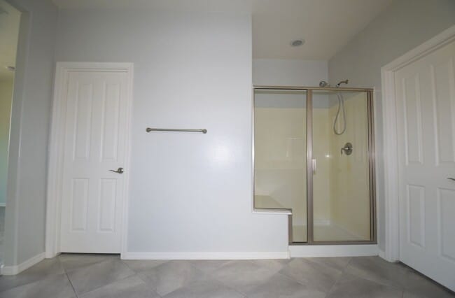 Building Photo - Beautiful single level 4 bedroom 2.5 bath Gilbert home.