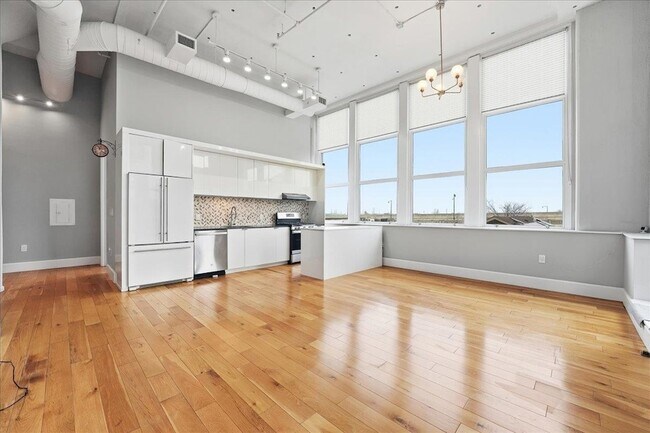 Building Photo - 50 Dey St