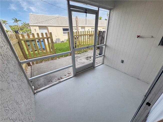 Building Photo - 6635 Warwick Cir