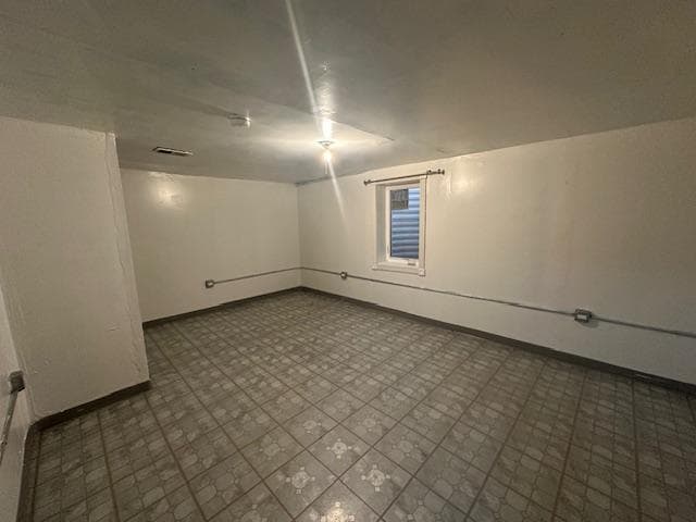 Building Photo - 555 Lynn Ct