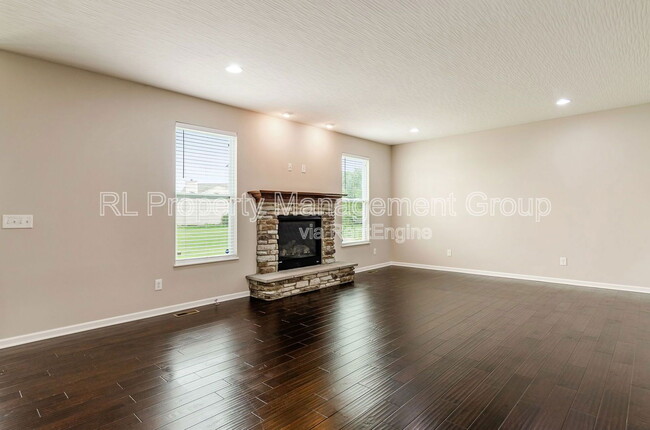 Building Photo - 578 Tallman St