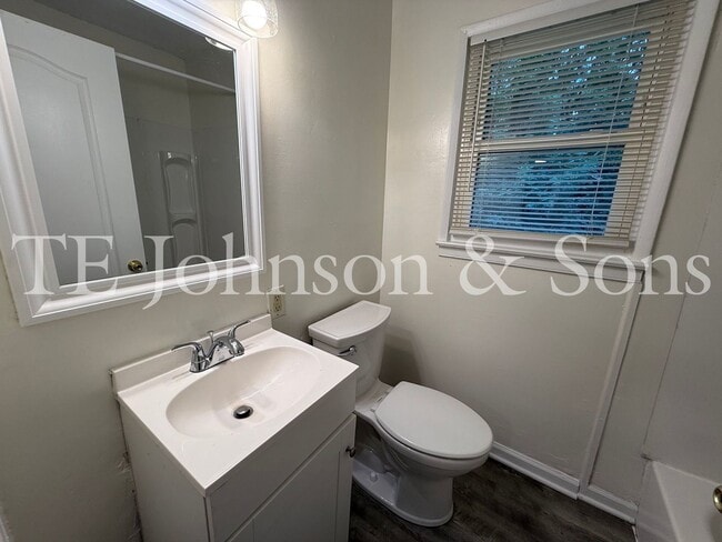 Building Photo - A Great Home Is Waiting For You!