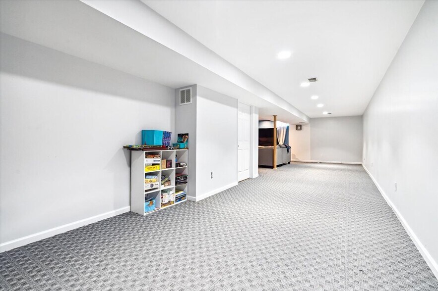 Building Photo - 471 Mahogany Ct