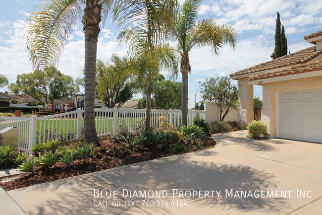 Building Photo - 801 Mosaic Cir