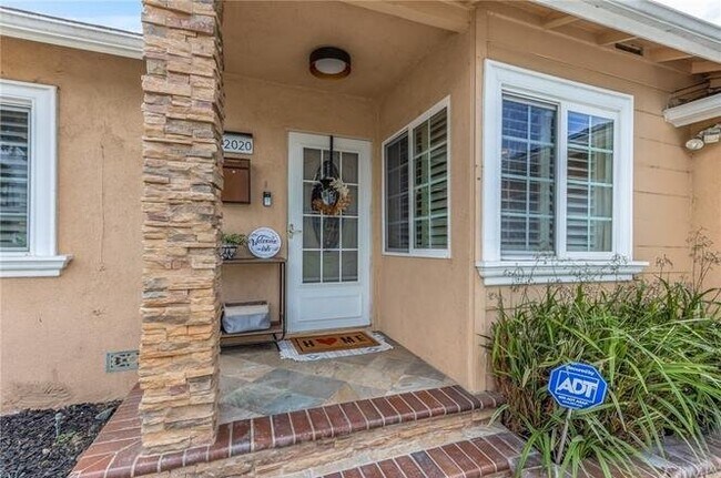 Building Photo - 12020 Springview Dr