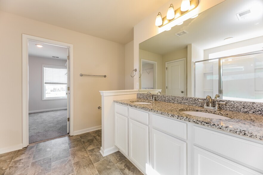 Building Photo - 376 White Peach Wy