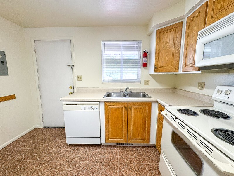 Building Photo - 1748 S 500 E
