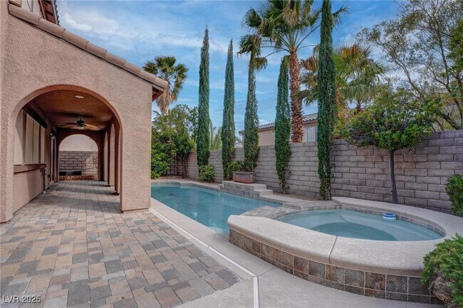 Building Photo - 953 Tafalla Ct
