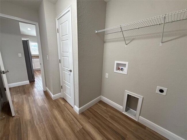 Building Photo - 309 Locust Rd