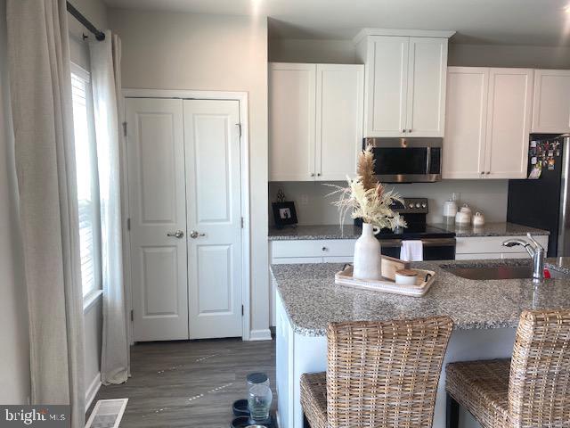 Building Photo - 304 Pinnacle Pl