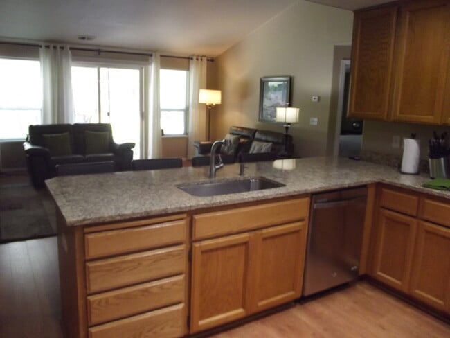 Building Photo - NIce Home