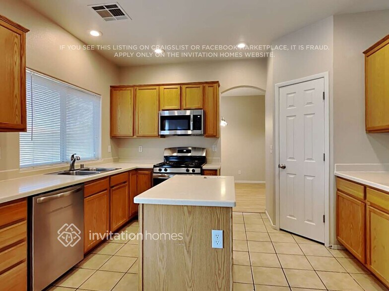 Building Photo - 7744 Bird of Paradise Ct