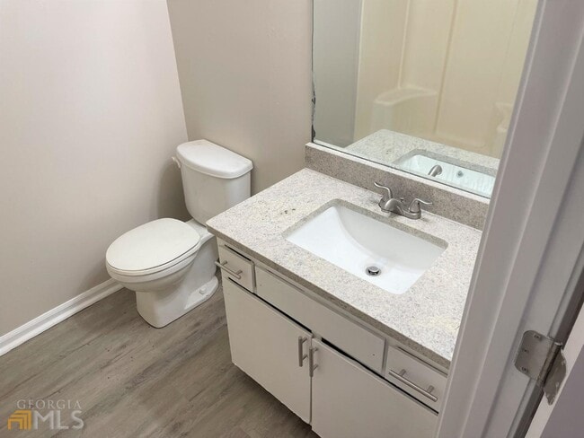 Building Photo - 907 Silverwood Dr