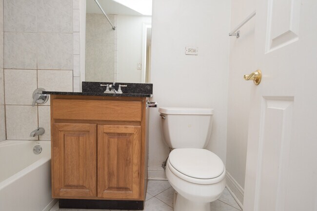 Building Photo - 4180 N Marine Dr