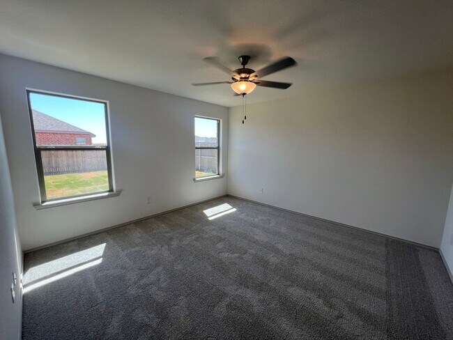 Building Photo - Welcome to Vander Ranch!