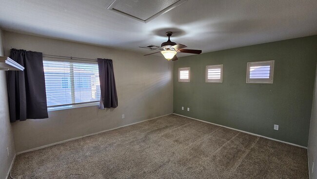 Building Photo - Great Mountain's Edge 4 bedroom home!!!