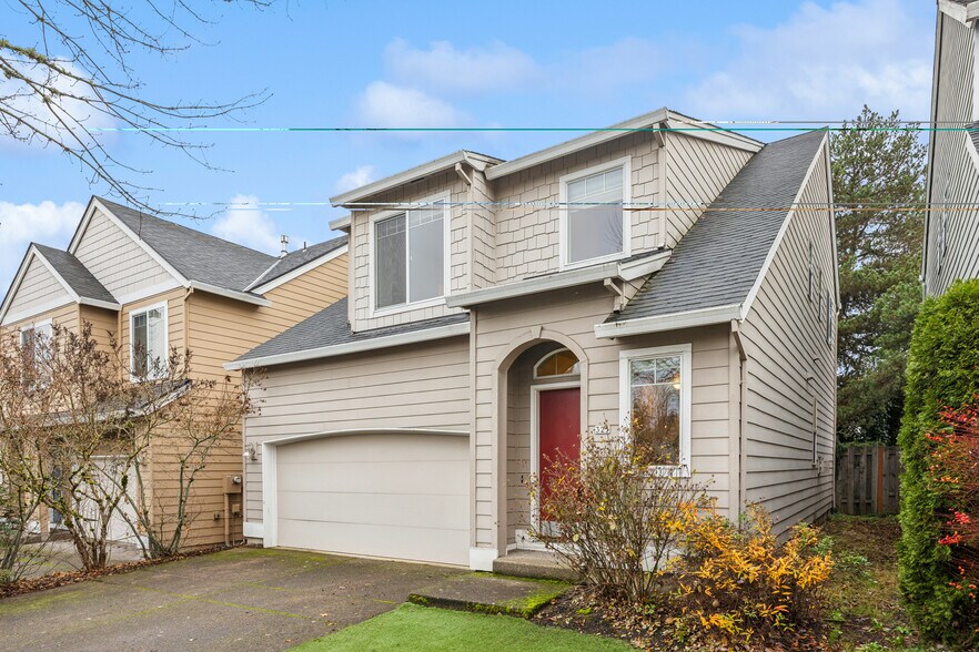 Building Photo - 325 NW 209th Ave