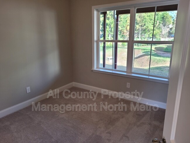 Building Photo - 2612 Blackburn Ct SE