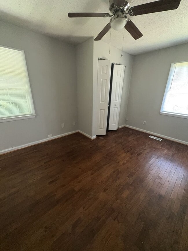 Building Photo - 5020 Shirley Ann Dr