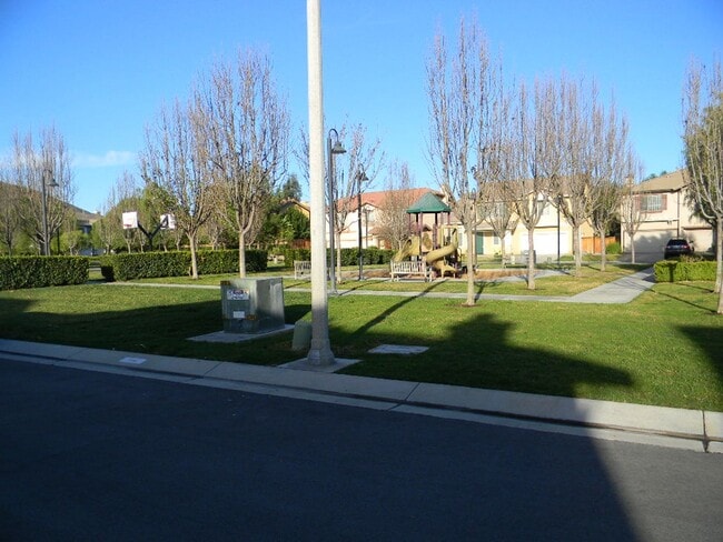 Building Photo - 11166 Pondfield Ct