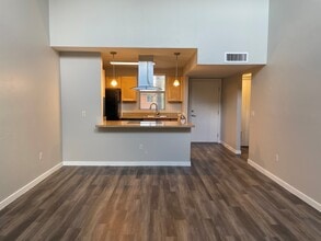 Building Photo - Casa Presidio Apartments