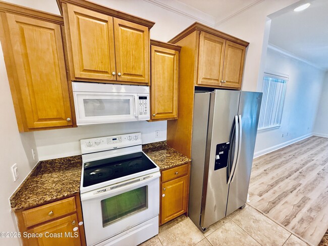 Building Photo - 860 Vignoles NE Ave