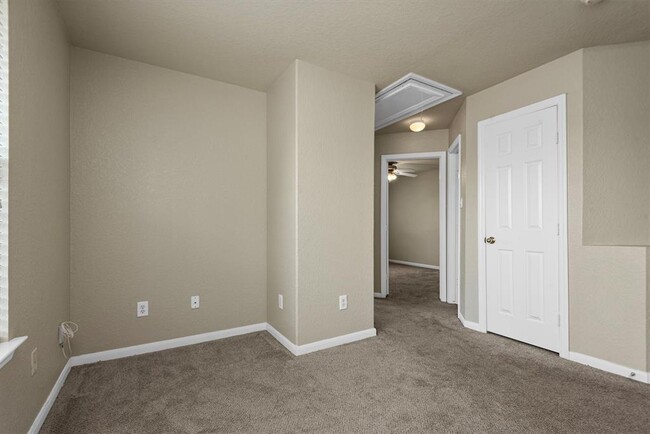 Building Photo - 17919 Rose Hill Park Ln