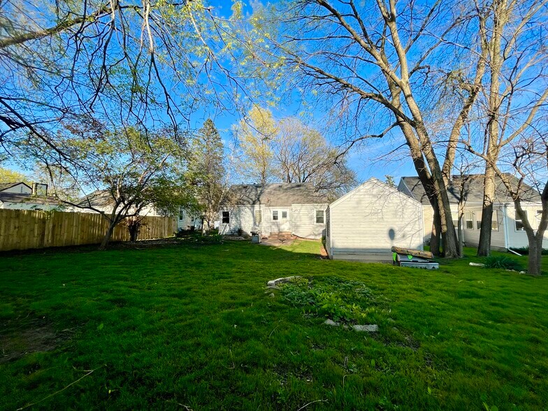 Building Photo - 1212 62nd St