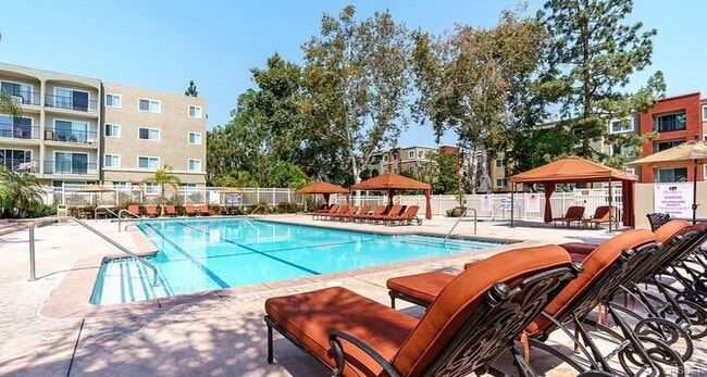 Building Photo - 1 Bedroom Resort Style Living at THE MET! ...