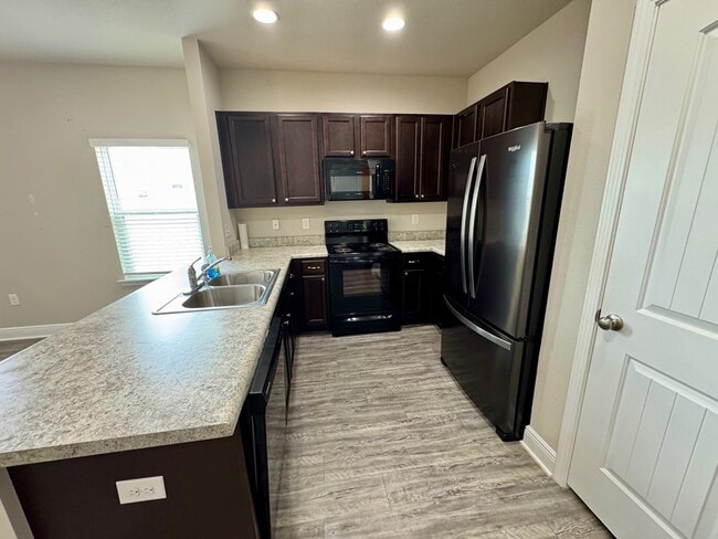 Building Photo - 5736 Callaway Cir