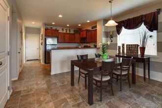 Building Photo - Move in ready home located on the SW side ...