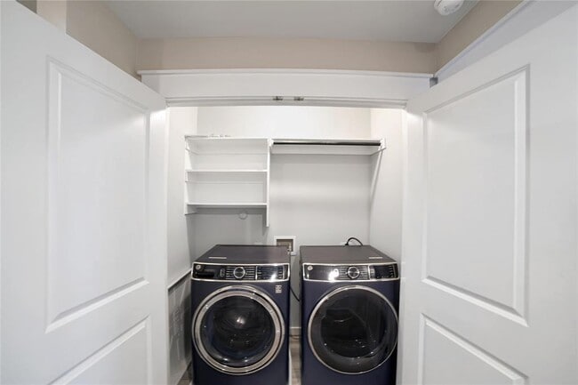 Building Photo - 180 Waterside Rd