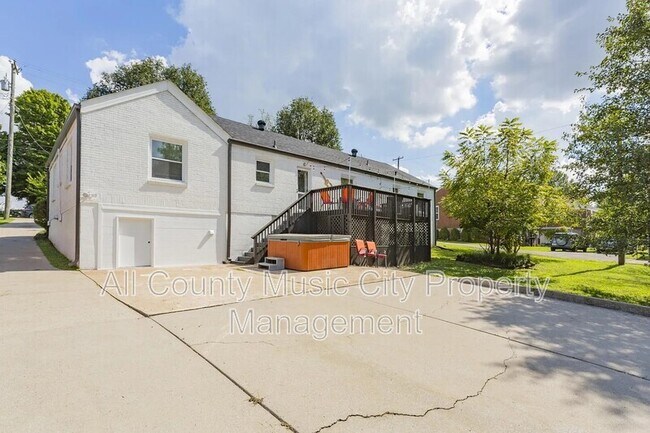 Building Photo - 206 Blue Hills Dr