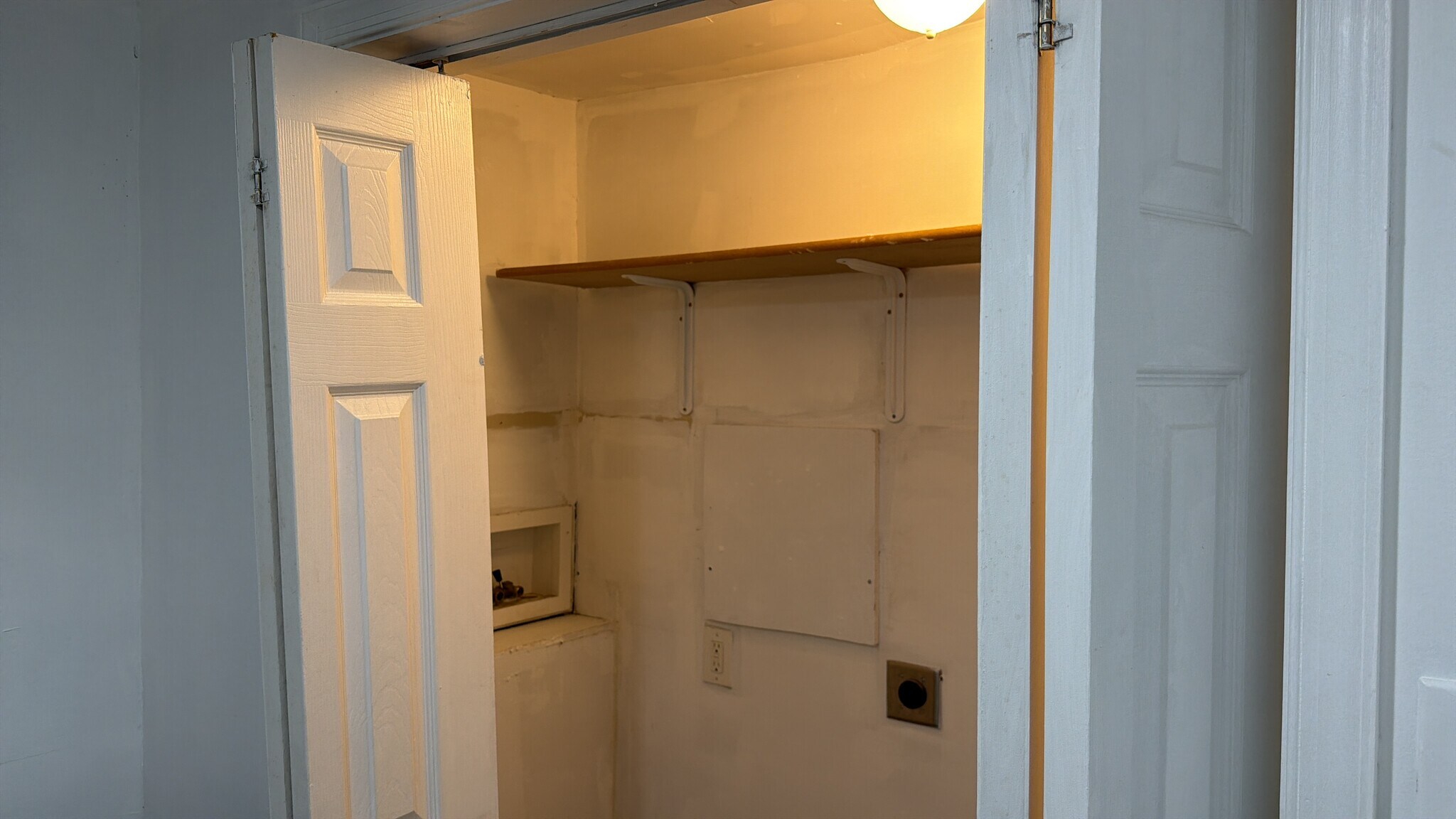 Building Photo - 55 Schoolhouse Ln