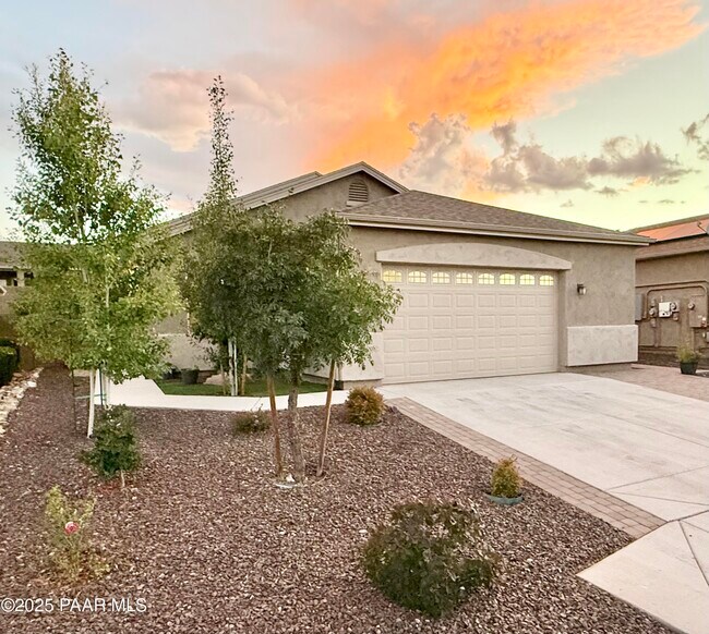 Building Photo - 5768 N Thornberry Dr