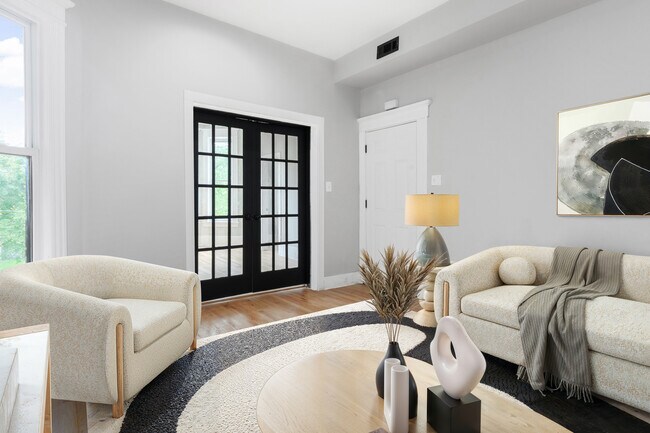 Building Photo - 6923 S Vernon Ave