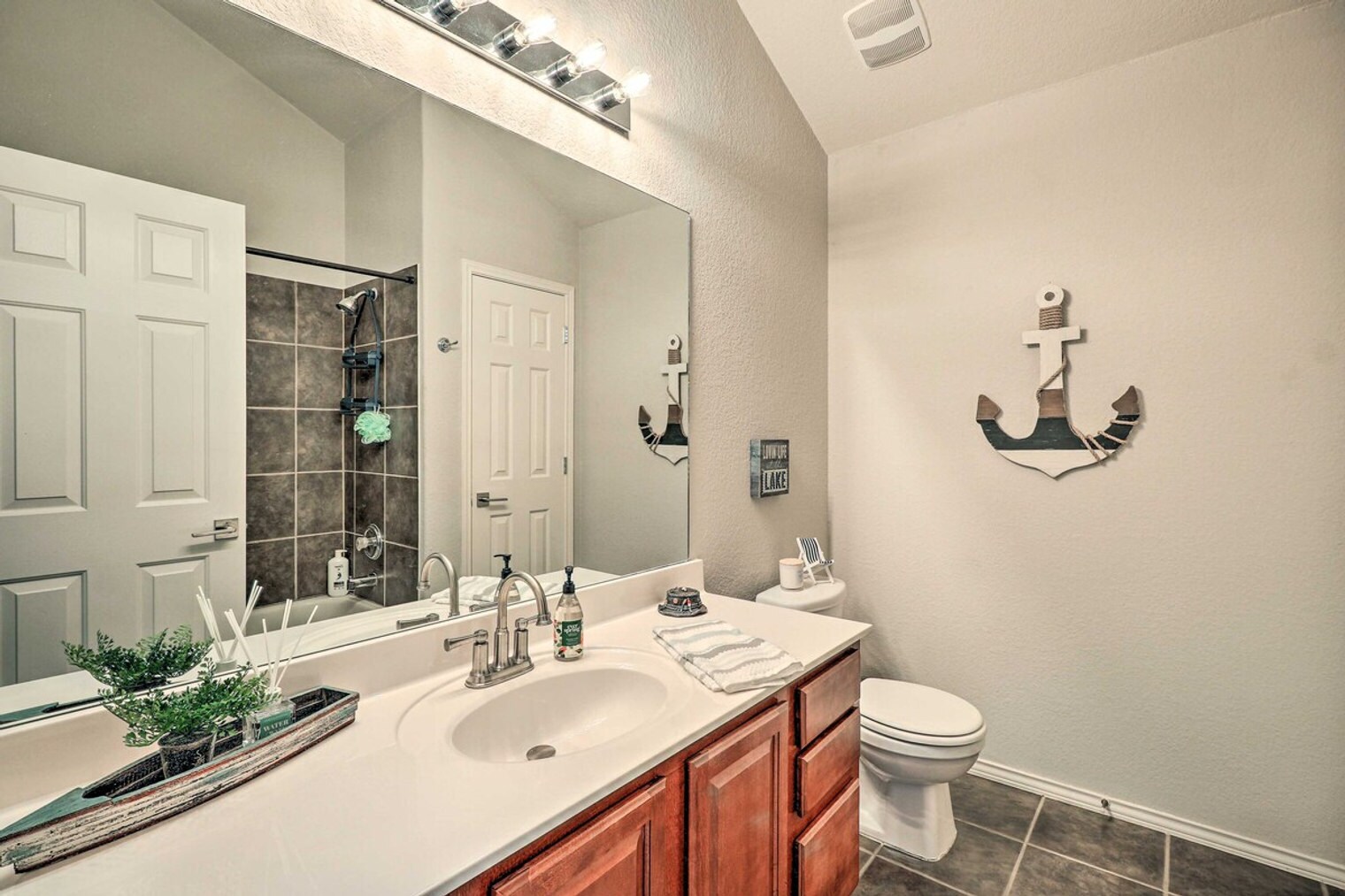 Building Photo - 21100 Santa Ana Cove