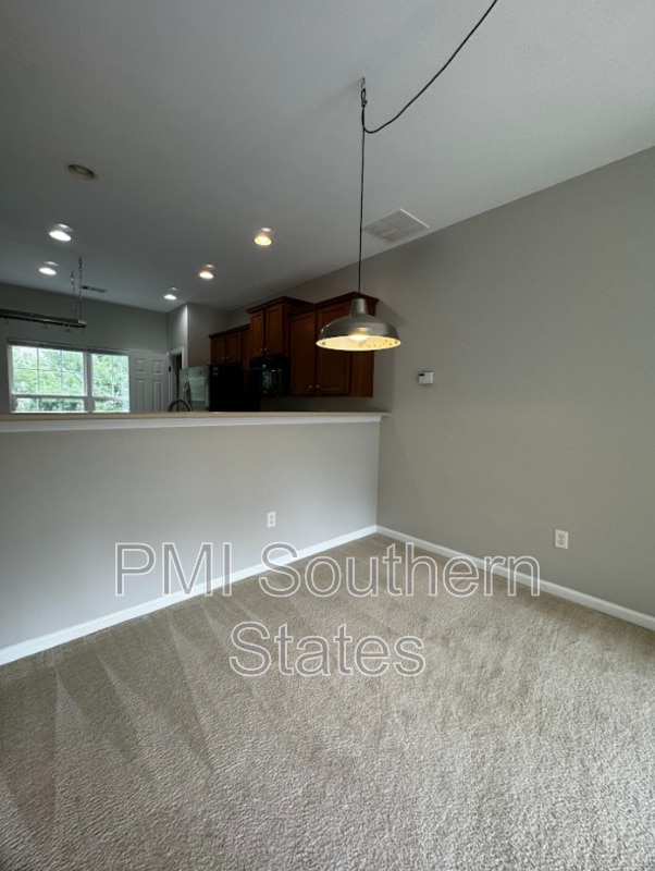 Building Photo - 419 Woodbark Ct