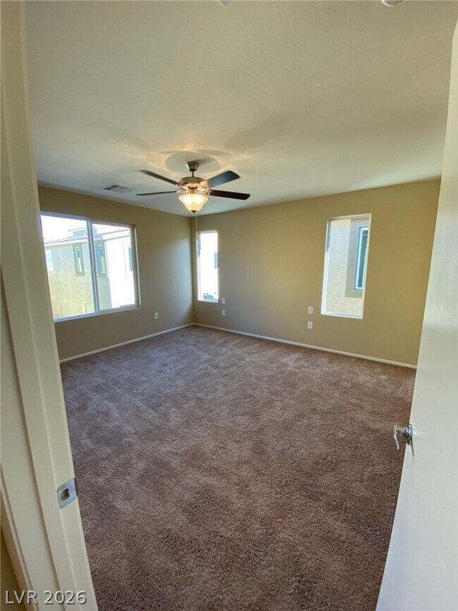 Building Photo - 7312 Halo Falls St